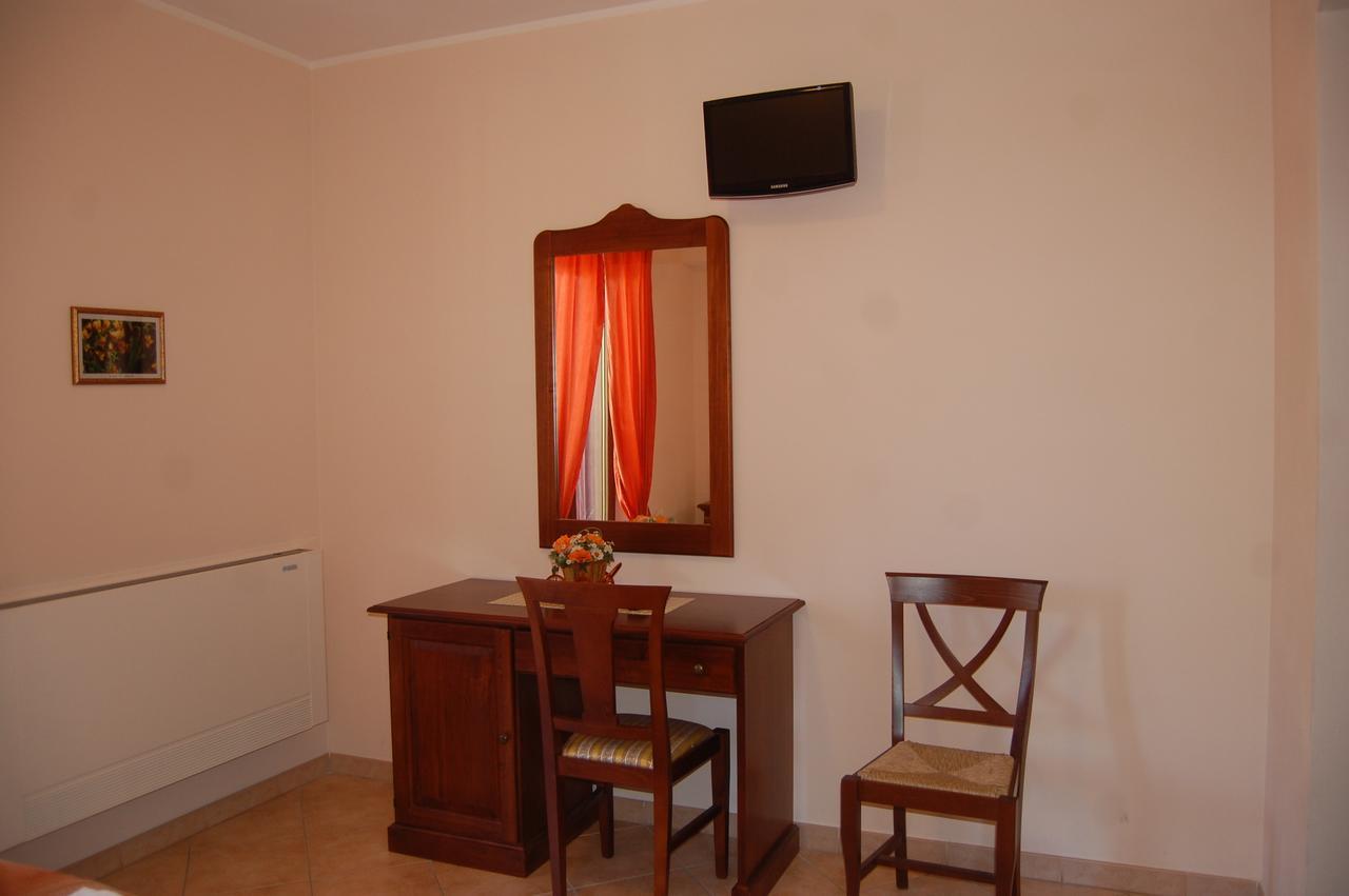 B&B La Tana Dell'Orso Villalago Bagian luar foto